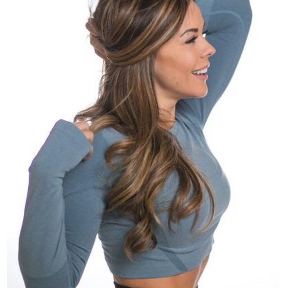 P'tula Tops - P’tula Invigorate Seamless Crop Top - NWT